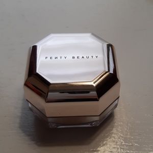 Fenty Beauty Makeup - Fenty Beauty Pro Filt'r CASHEW Setting Powder Fenty Beauty Makeup - Fenty Beauty Pro Filt'r CASHEW Setting Powder